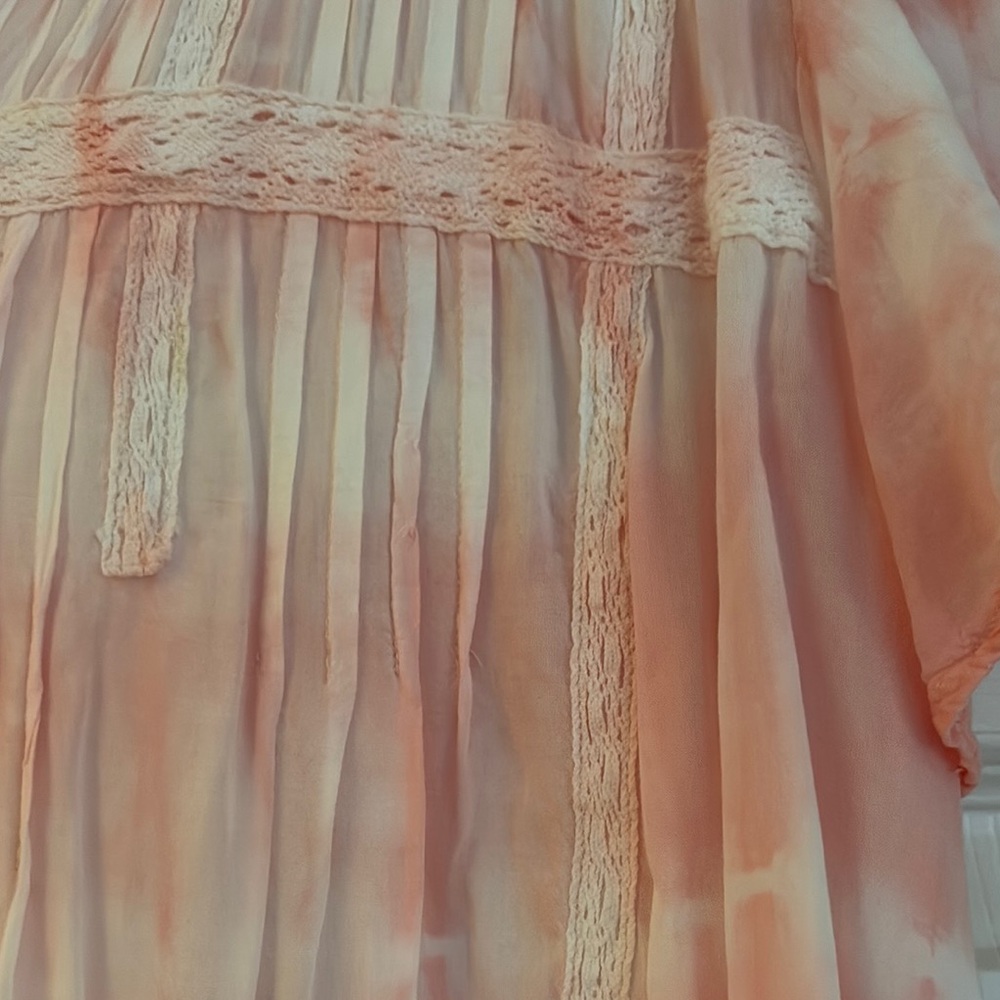 Knox Rose Pink Short Sleeve Blouse with Pleated Design - Picture 3 of 4